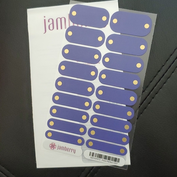 3/$10 mix&match Point Perfect Style Box Exclusive - Picture 3 of 4